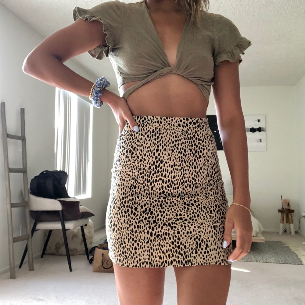 Leopard mini skirt